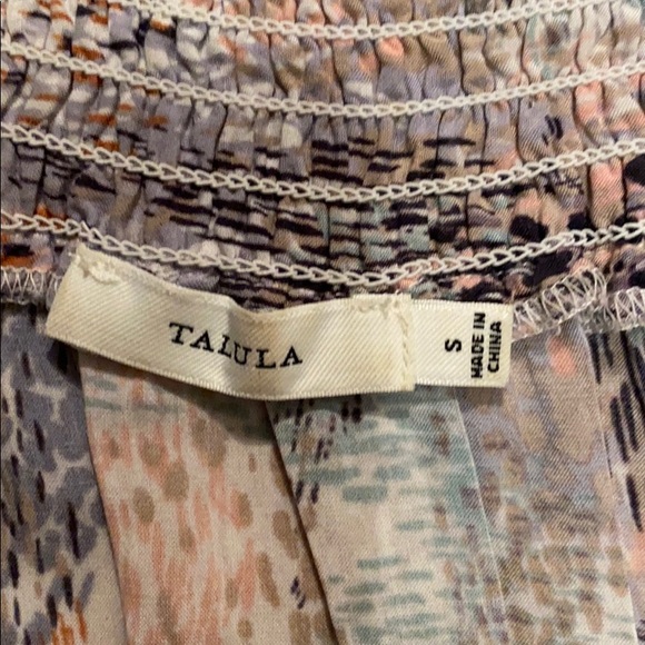 flowy Aritzia flower blouse - Picture 2 of 3